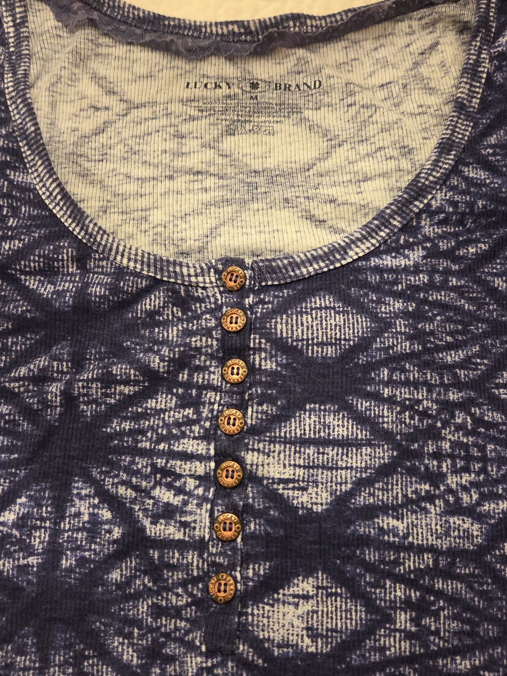 Lucky Brand Navy Tie-Dye Henley Scoop Neck Short Sleeve Top Size M - Picture 6 of 12
